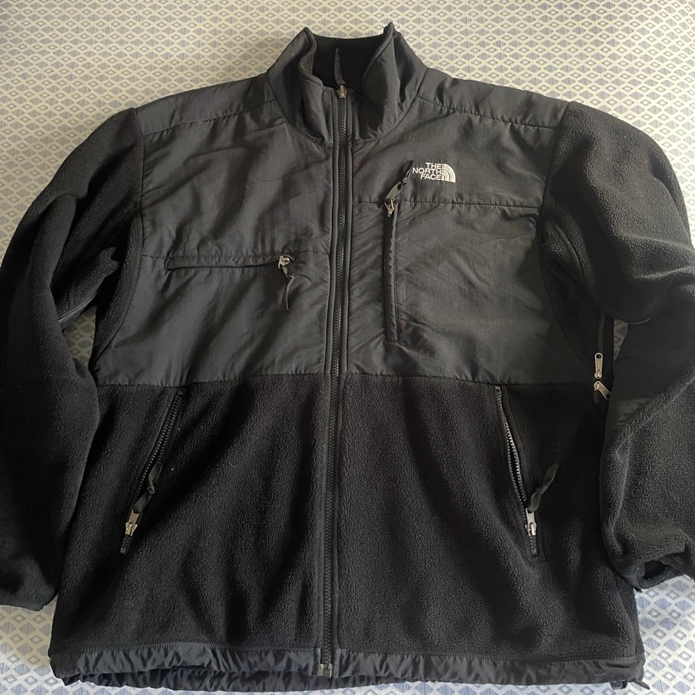 The North Face Men's Black Fleece Performance Jacket